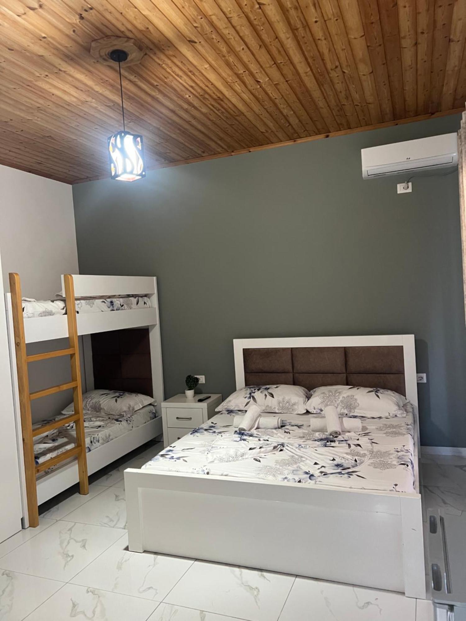 Vila Rafael Саранде Екстериор снимка